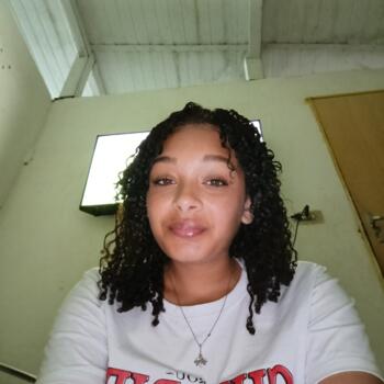 Babysitter in Paudalho: Karla