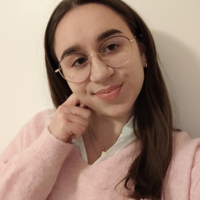 Babysitter in Cavignac: Eva