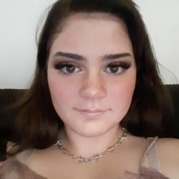 Babysitter Phoenix Mobile Home Park: Gabi