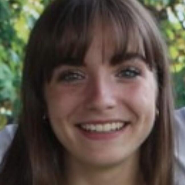 Babysitter in Orgères: Enora