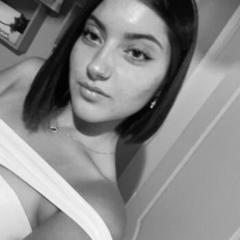 Babysitter in Petroúpolis: Ελενη