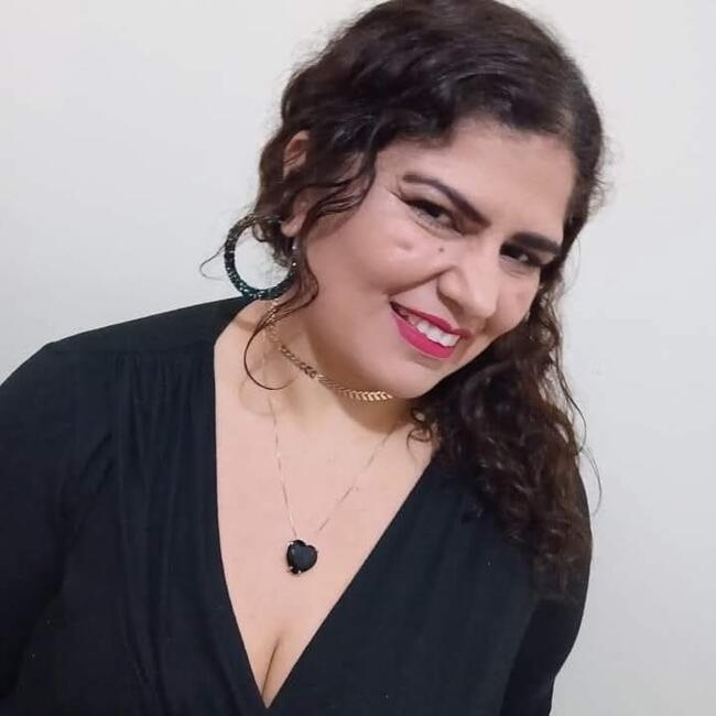 Babysitter in Cabo Frio: Flávia