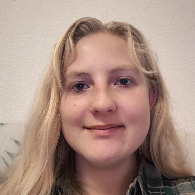 Babysitter in Talence: Anaïs