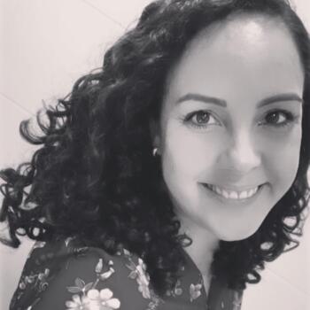 Baby-sitter in Ville-la-Grand: Camila