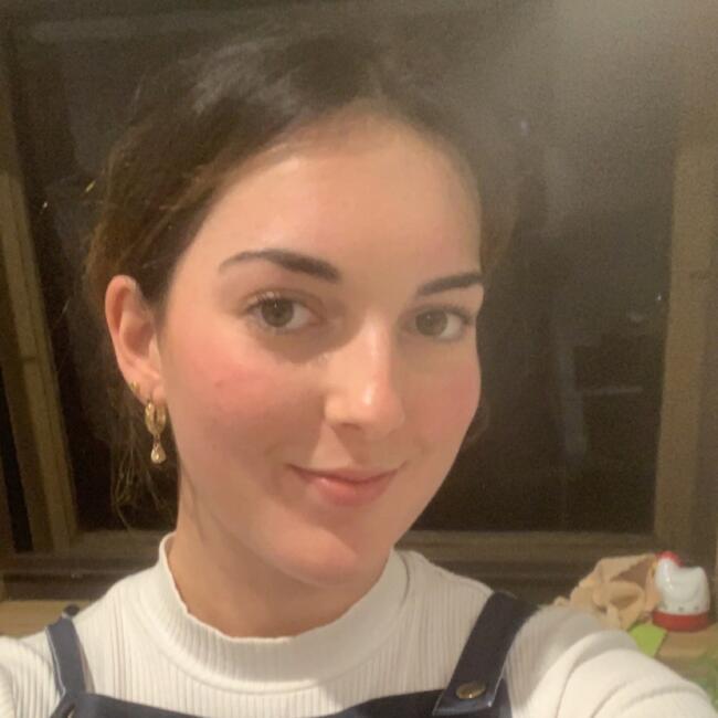Babysitter in Melbourne: Miriam