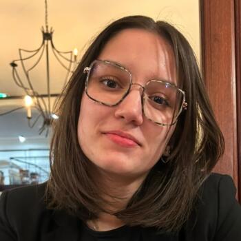 Babysitter in Malissard: Manon