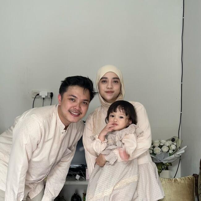 Babysitting job in Depok: Fachry