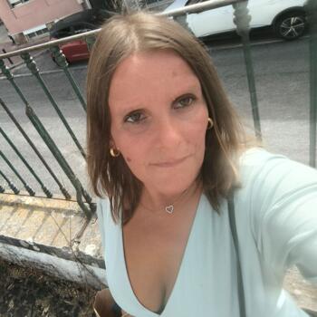 Babysitter in Oeiras: Tânia
