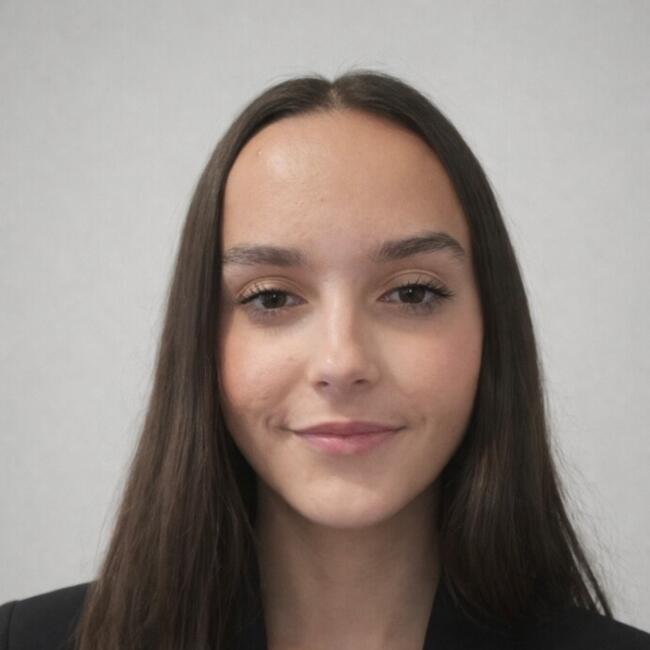 Babysitter in Chambéry: Zoé