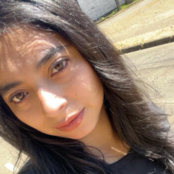 Babysitter in La Unión: Camila