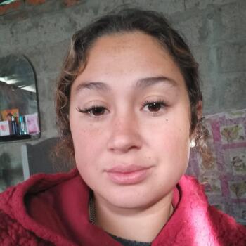 Babysitter Salinas: Yasmila