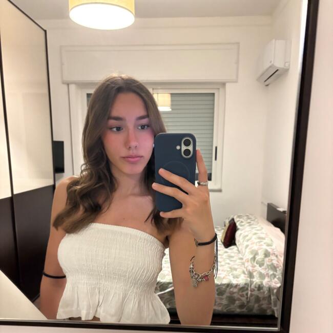 Babysitter a Napoli: Giulia