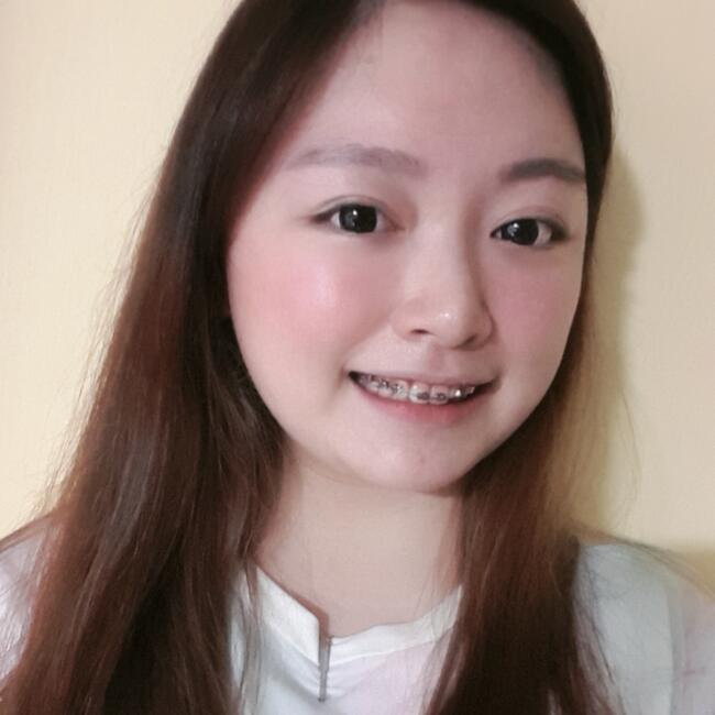 Babysitter in Singapore: Yan