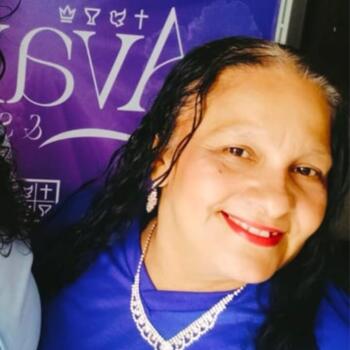 Babysitter in Belém: Silvia De Jesus