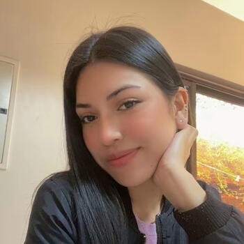 Niñera en Nemby: Yamila