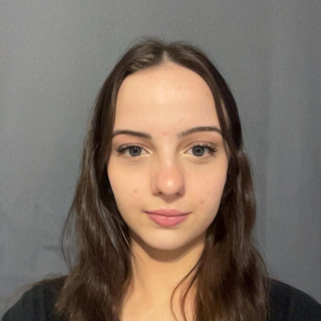 Babysitter in Trowbridge: Chloe