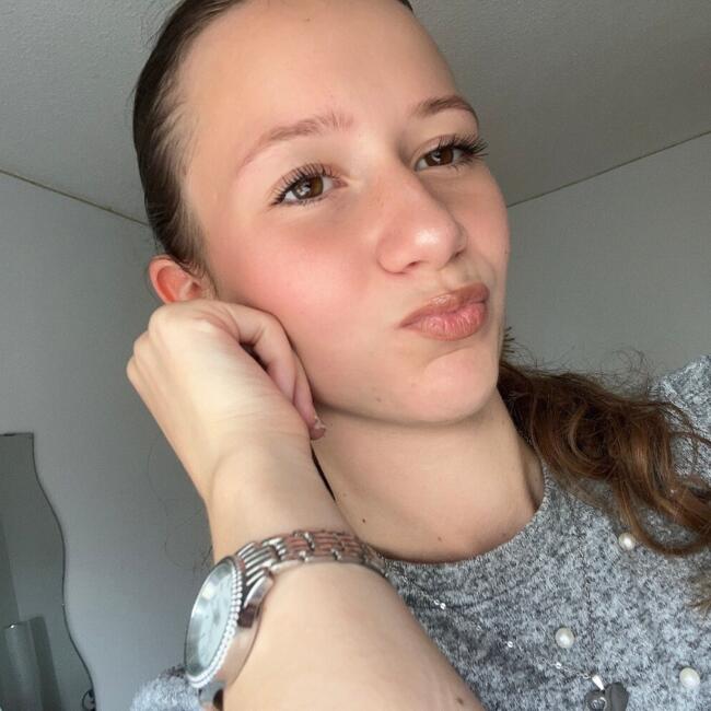 Babysitter in Rochefort: Noéline