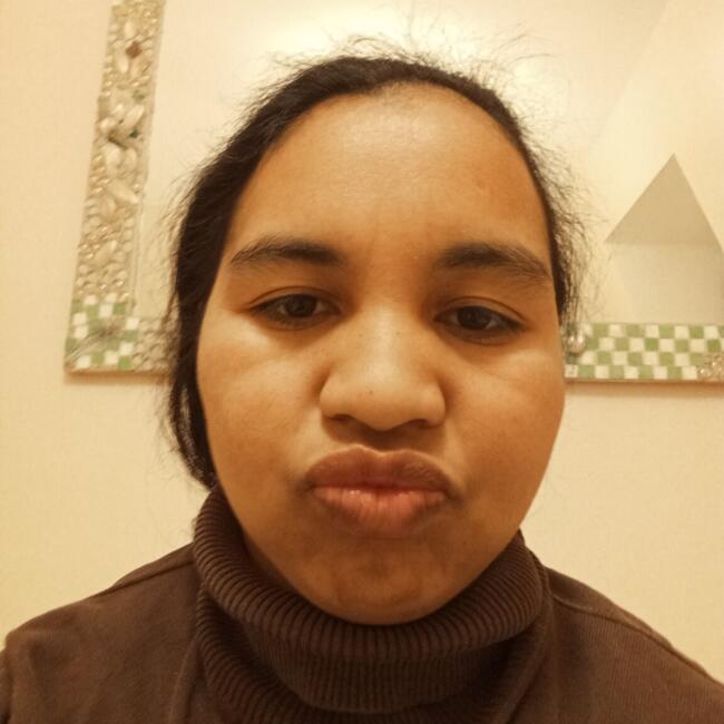 Babysitter in Paris: Charlotte