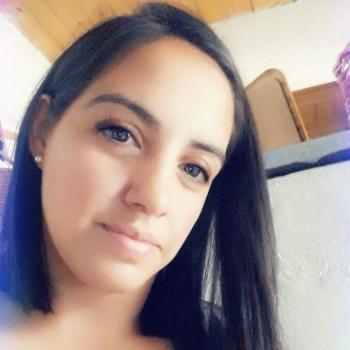 Niñera en Maquinista Savio: Bel