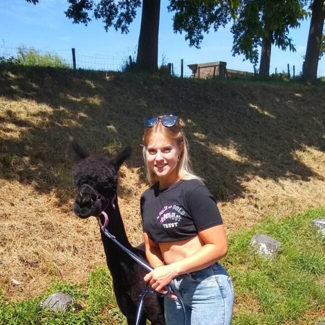 Oppas in Monster: Vera