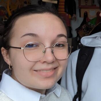 Babysitter in Créteil: Clara