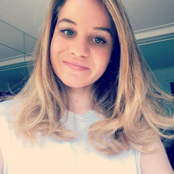 Babysitter in Boulogne-Billancourt: Capucine
