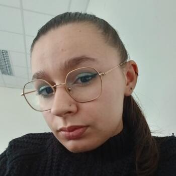 Babysitter in Brest: Eléna