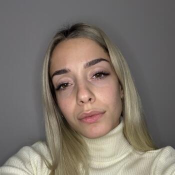 Babysitter στην περιοχή Κερατσίνι: Φωτεινή