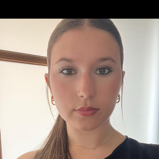 Babysitter in Geelong: Amelia