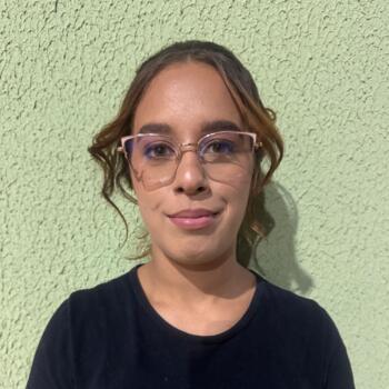 Babysitter Brasília: Rebecca