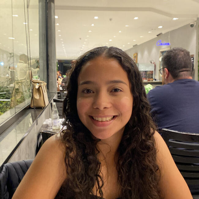 Babysitter in São Paulo: Amanda