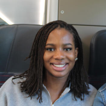 Babysitter in Les Ponts-de-Cé: Faustine