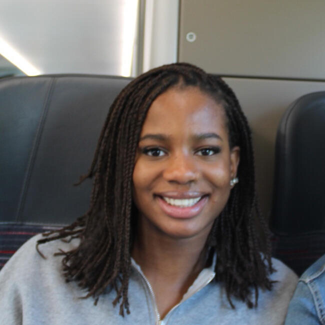 Babysitter in Les Ponts-de-Cé: Faustine