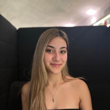 Babysitter in Ergátes: Eleni