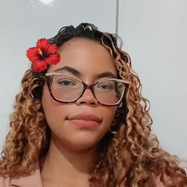 Babysitter in Fortaleza: Julia