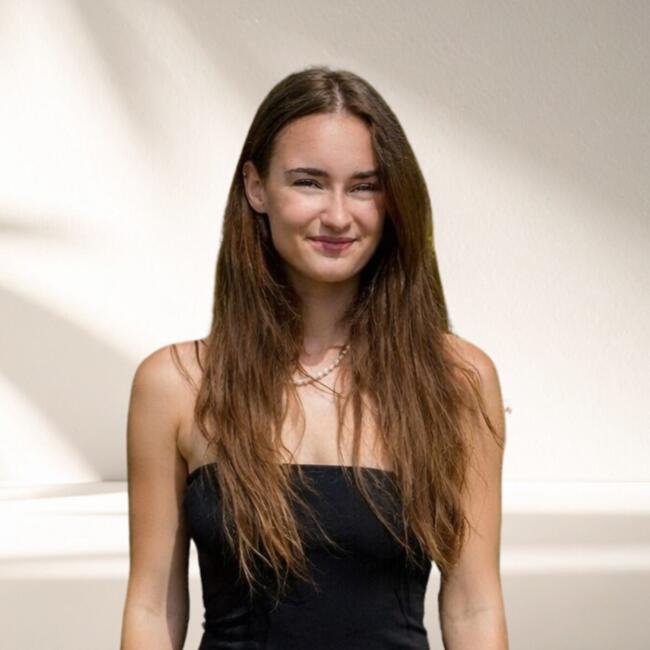 Babysitter in Toulouse: Lola