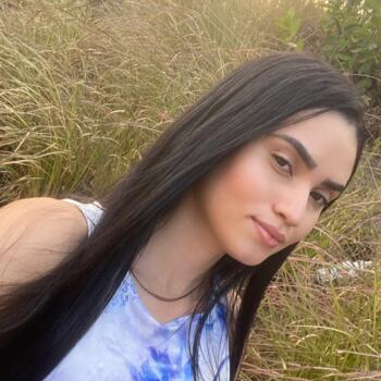 Babysitter in Recife: Adriene