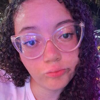 Babysitter in Mangaratiba: Beatriz