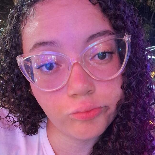 Babysitter in Mangaratiba: Beatriz