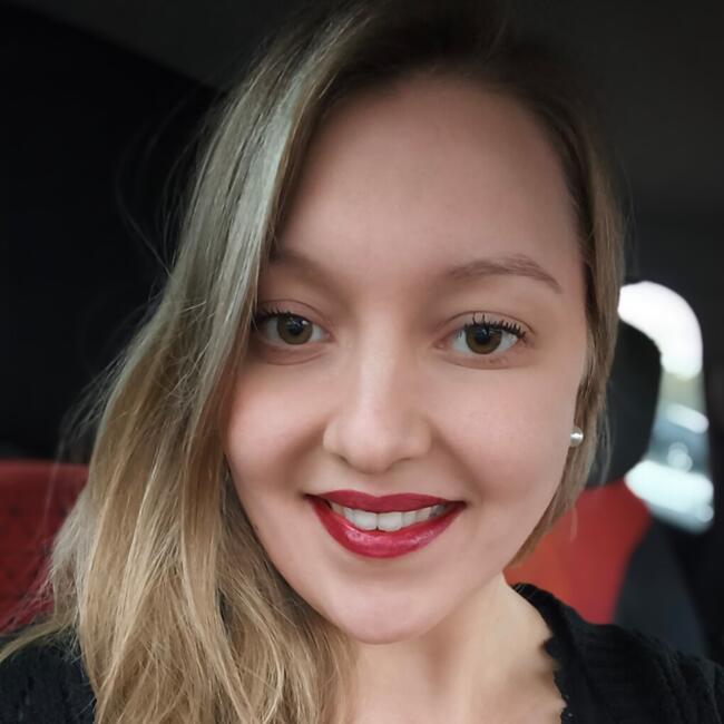 Babysitter in Aubers: Paméla