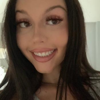 Baby-sitter in Toronto: Ruby