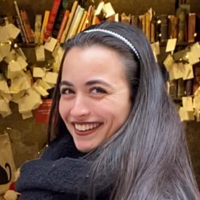 Babysitter in Fiumicino: Viola