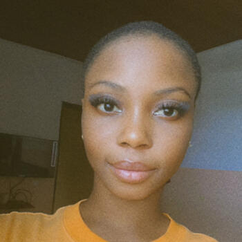 Babysitter in Abidjan: Divine