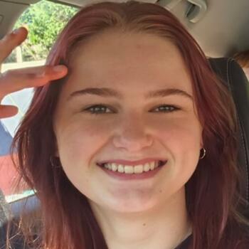 Babysitter in Whangaparaoa: Mackenzie