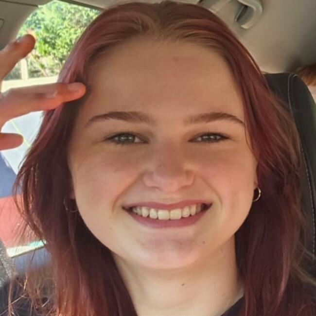 Babysitter in Whangaparaoa: Mackenzie