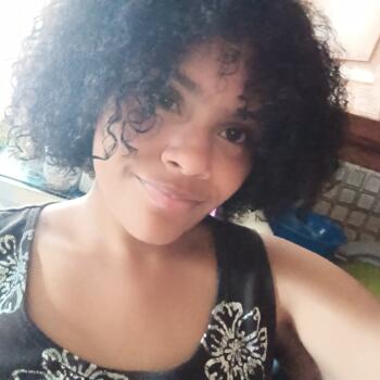 Babysitter in Berwyn: Maya