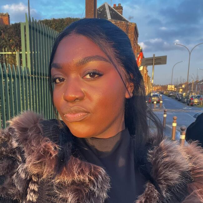 Babysitter in Amiens: Noémie-Dior