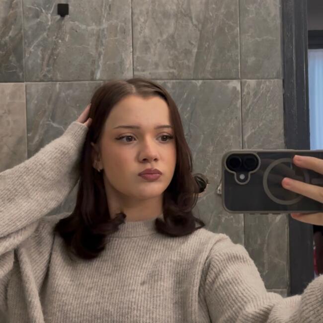 Bébiszitter Veszprém területén: Hoffer Izabella Barbara