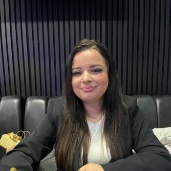 Babysitter Charleroi: Amira