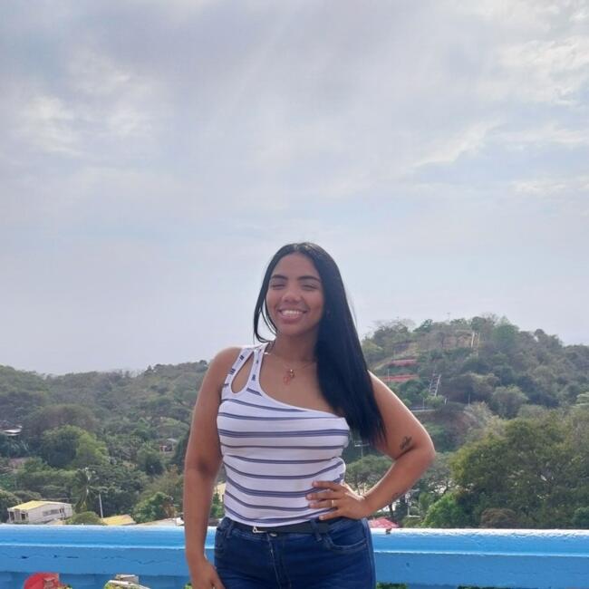 Babysitter in Peñaflor: Andrea